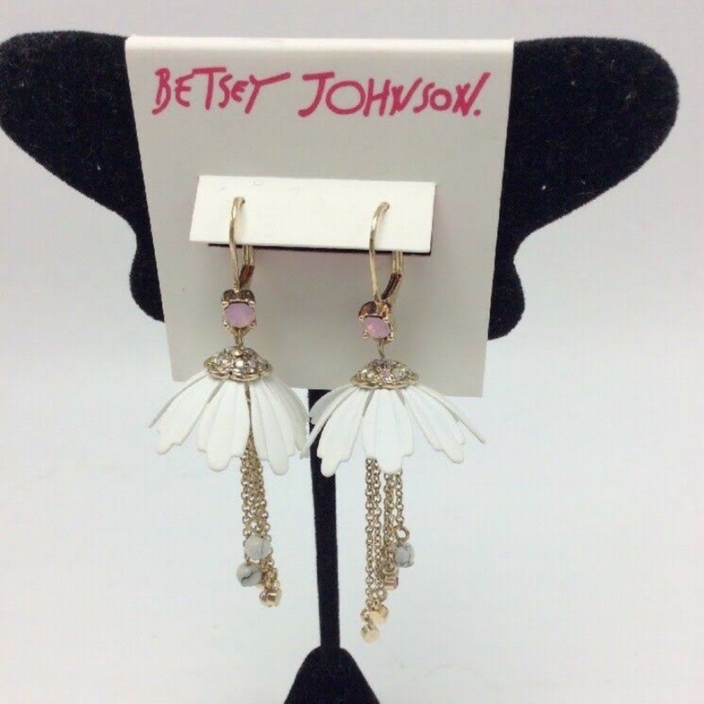 Betsey Johnson flower chain drop earrings